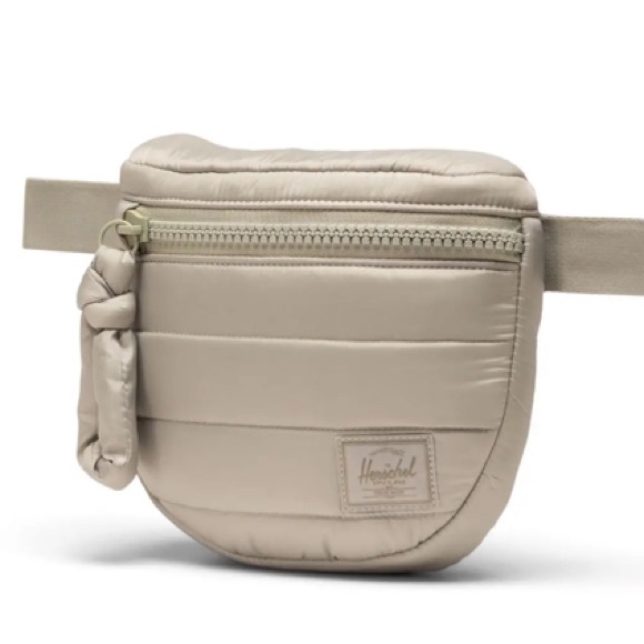 Herschel Settlement Quilted Hip Pack in Abbey Stone - Picture 3 of 8